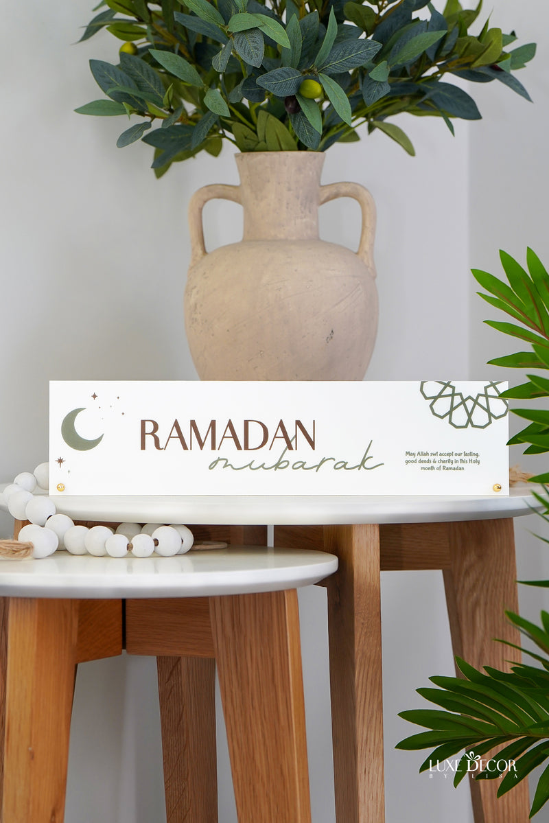 Ramadan Mubarak Floating Plaque Style 1