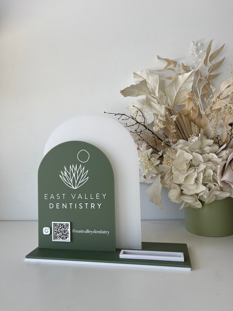 Double Arched Logo + Single QR, Username and Card Holder (Solid Arches) - Luxe Decor by Lisa