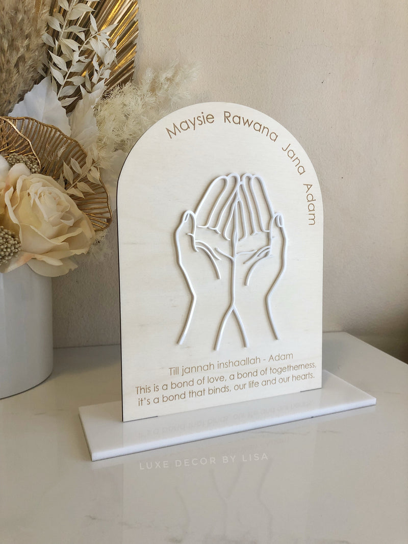 Arched Memorial Sign - Prayer Hands