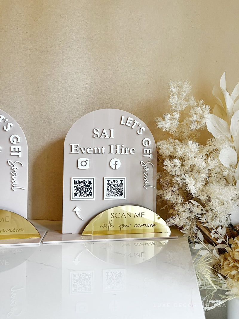 The Arched Modern QR Freestanding Sign Version 3 - Luxe Decor by Lisa