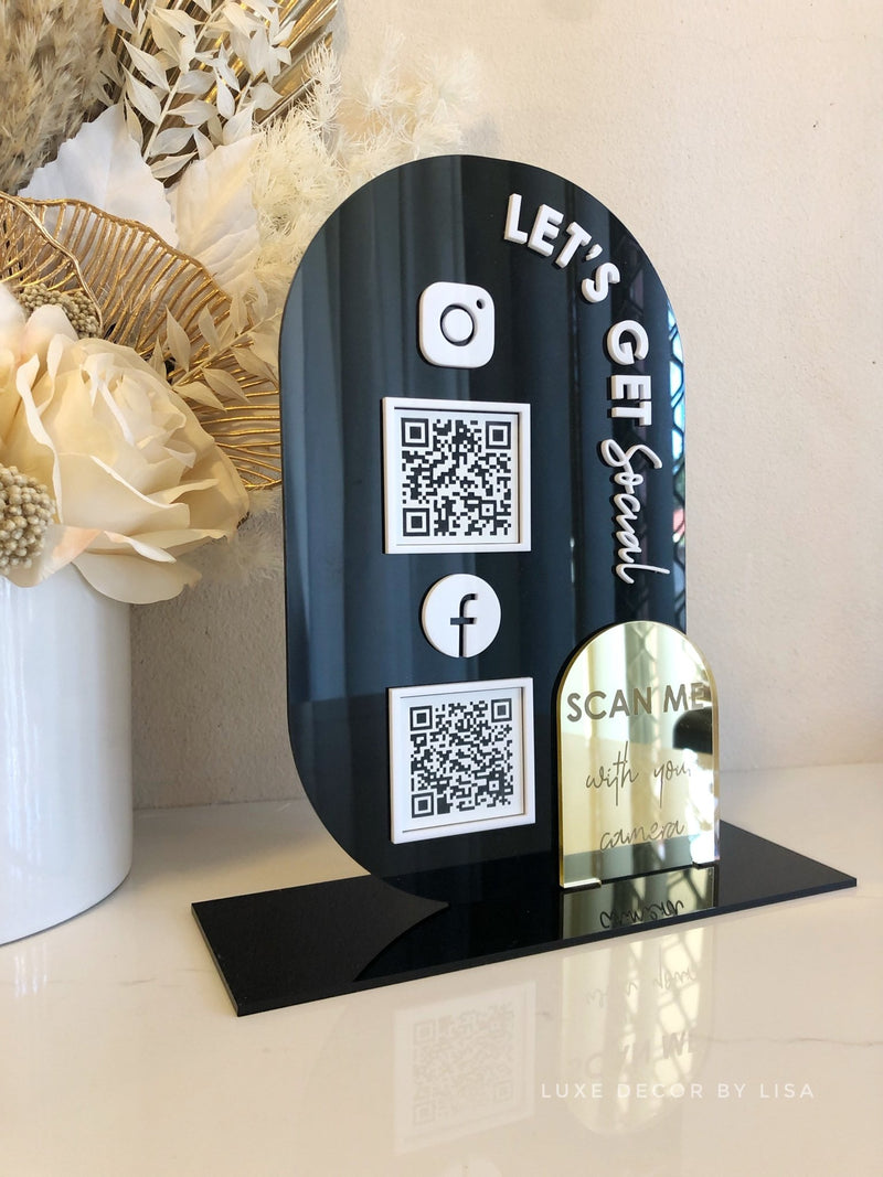 The Oval Modern QR Freestanding Sign - Luxe Decor by Lisa